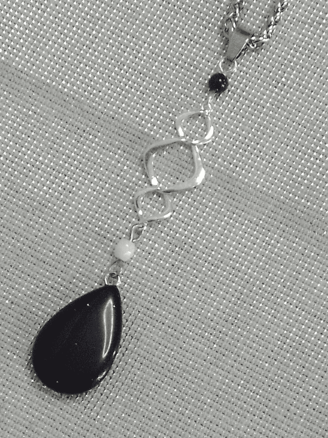 Collier NOVA